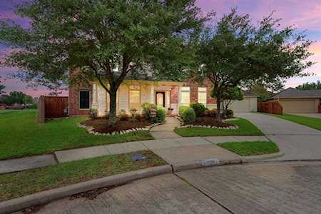 2501 Rock Shoals Way Pearland, TX 77584