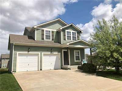 1208 SW Arborcrest Dr Lees Summit, MO 64082