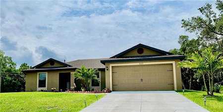 4607 Zamita Ave North Port, FL 34287