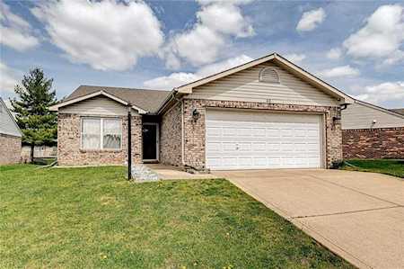 418 Polk Manor Dr Greenwood, IN 46143
