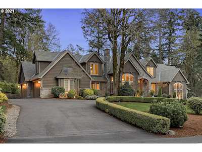2950 Wembley Park Rd Lake Oswego, OR 97034