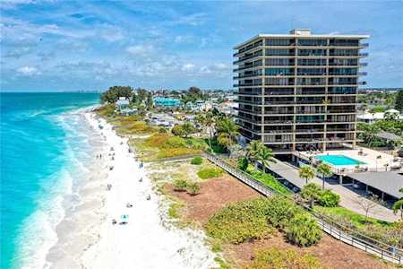 7650 Bayshore Dr #505 Treasure Island, FL 33706