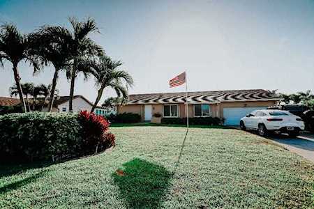 5011 Mangrove Point Rd Bradenton, FL 34210