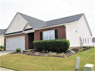 935 Village View Circle Loganville, GA 30052