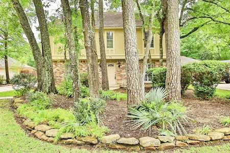 77 Crystal Lake Ln The Woodlands, TX 77380