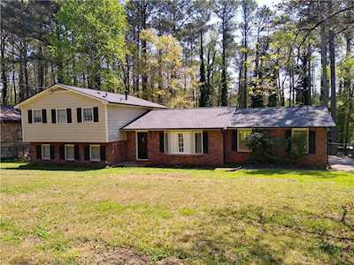 4652 Lucerne Valley Rd SW Lilburn, GA 30047