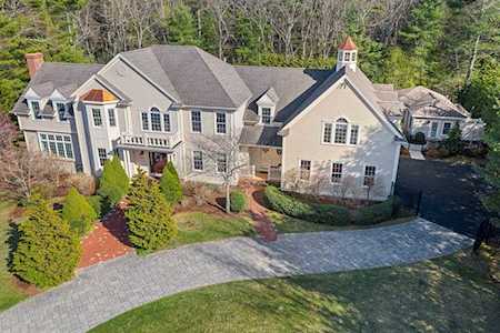 293 Country Club Way Kingston, MA 02364