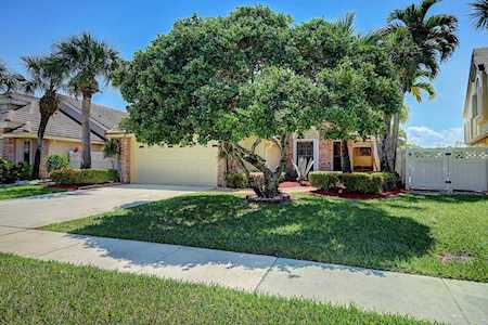 6836 Bitterbush Place Boynton Beach, FL 33472