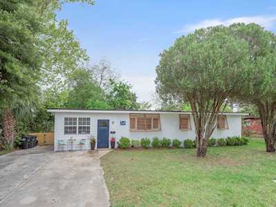 443 Skate Rd Atlantic Beach, FL 32233