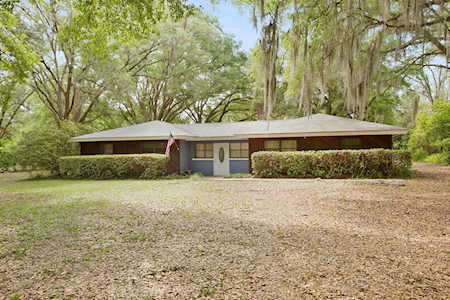 8606 Hipps Rd Jacksonville, FL 32244