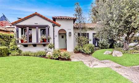 300 Roycroft Avenue Long Beach, CA 90814
