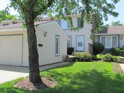 236 Oakwood Ln Bloomingdale, IL 60108