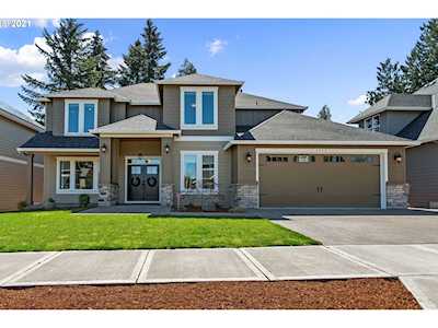 9010 SW Inez St Portland, OR 97224