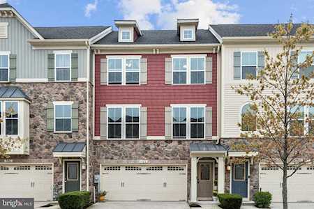 584 Fox River Hills Way Glen Burnie, MD 21060