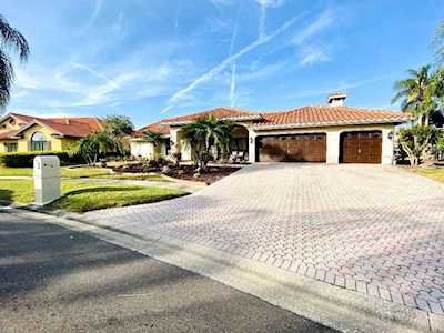 9803 Compass Point WAY Tampa, FL 33615