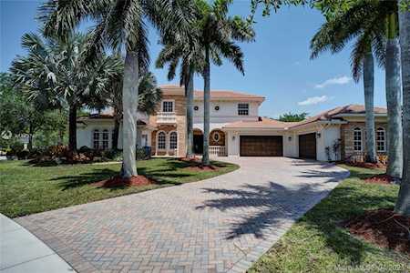 3200 Lake Ridge Lane Weston, FL 33332