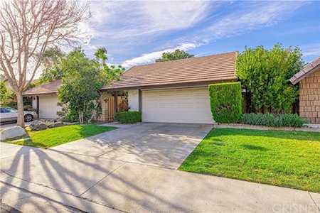 22729 Garzota Drive Valencia, CA 91354