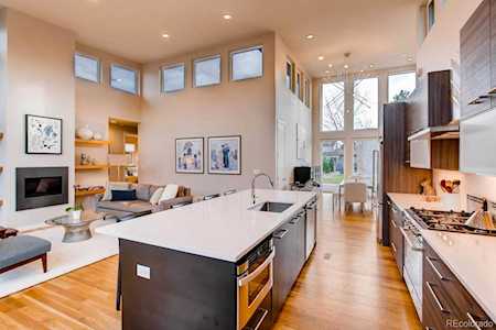 11 Wilder Ln Littleton, CO 80123