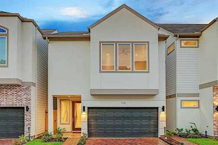 130 Knightsbridge Park Ln Houston, TX 77018