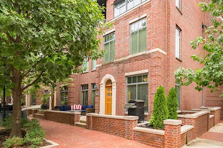 250 Daniel Burnham Square Columbus, OH 43215