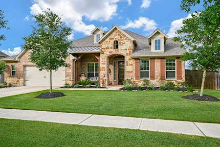 4822 Legend Creek Dr Fulshear, TX 77441