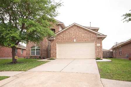 8718 Sandusky Ct Tomball, TX 77375
