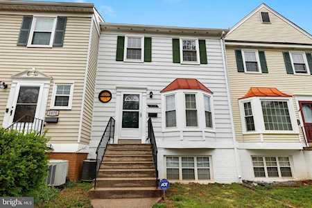 1474 Vineyard Ct Crofton, MD 21114