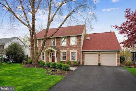 4432 Meadow Ct Ellicott City, MD 21042