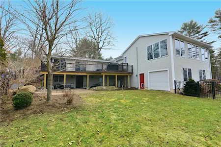 31 Sharon Dr Coventry, RI 02816