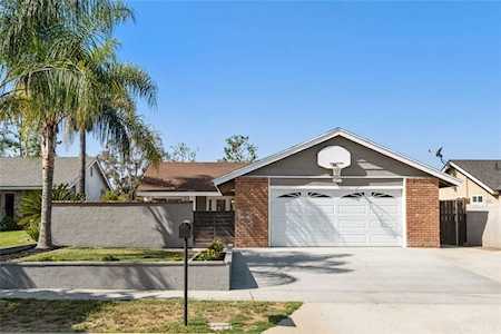 5374 E Cresthill Drive Anaheim Hills, CA 92807
