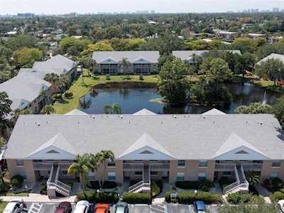 108 Pebble Shores Dr #4-203 Naples, FL 34110