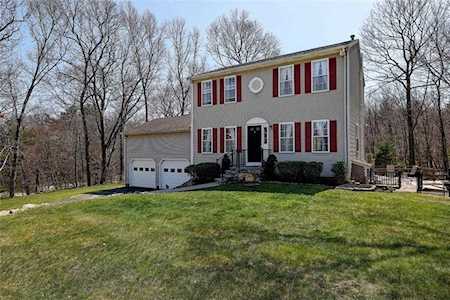 86 Howard Ave Scituate, RI 02831