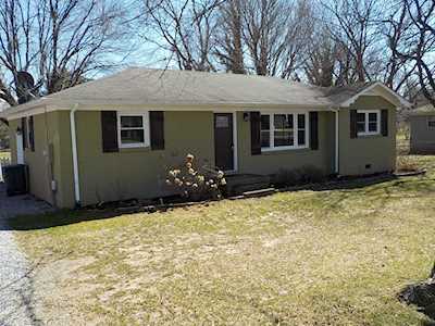 211 Westland St Portland, TN 37148