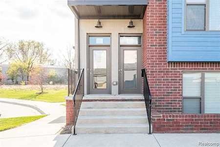 1250 Diamond Ct Unit E Royal Oak, MI 48067