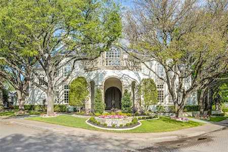 13 Downs Lake Circle Dallas, TX 75230