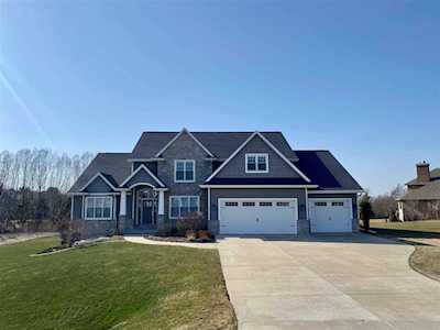 3400 Amber Ln Green Bay, WI 54311