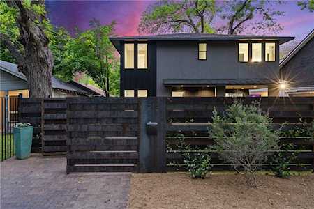 1213 Taylor ST Austin, TX 78702