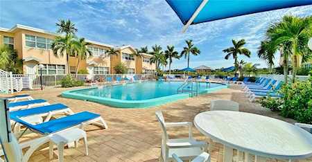 19417 Gulf Blvd W #A-202 Indian Shores, FL 33785