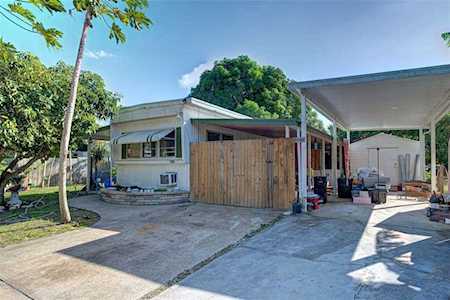 2305 Brookwood Dr Englewood, FL 34224
