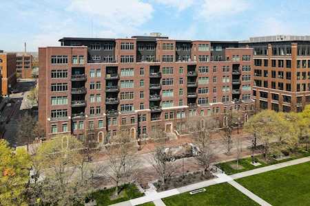 250 Daniel Burnham Square Columbus, OH 43215