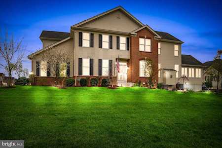 8406 Maple Brook Ln Severn, MD 21144