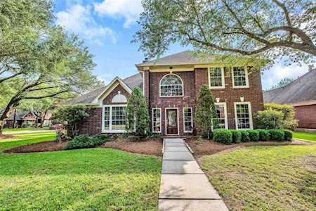 1801 Lakeside Ln Friendswood, TX 77546