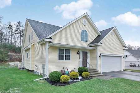 38 Shadow Creek Ln #38 Ashland, MA 01721