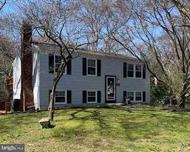 216 Newport Dr Severna Park, MD 21146