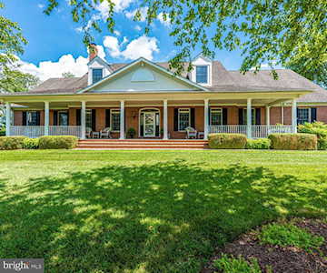 5451 Doubs Rd Adamstown, MD 21710
