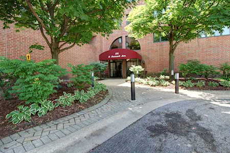 101 Summit Ave #406 Park Ridge, IL 60068