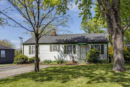 2827 Azalea Pl Nashville, TN 37204