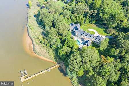 8172 Pinehurst Harbour Pasadena, MD 21122