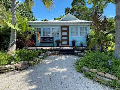 700 Broadway St Longboat Key, FL 34228