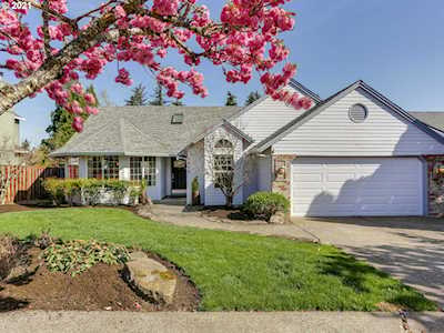 4613 SE 14th St Gresham, OR 97080